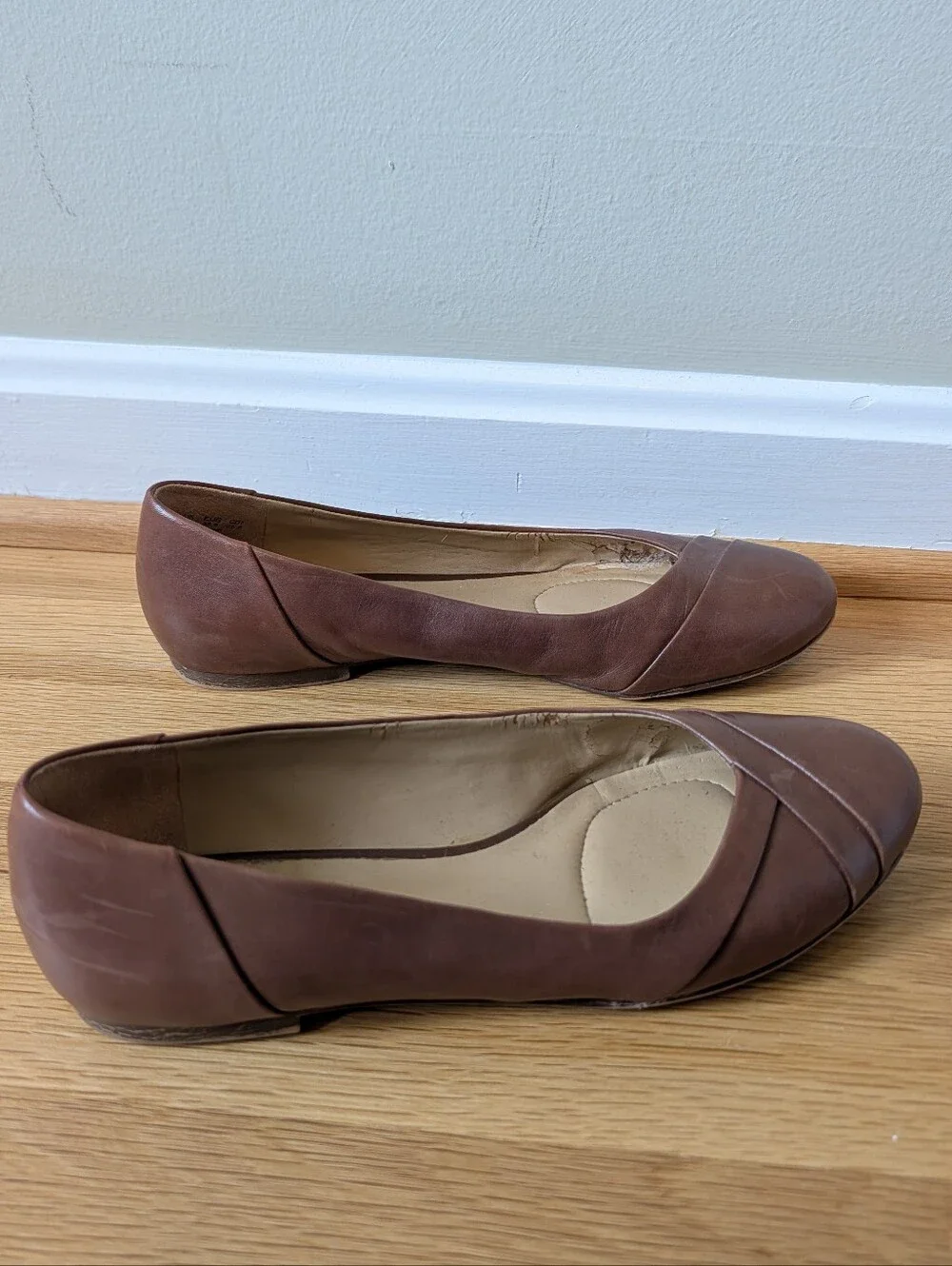 Brown Naturalizer Flats 8.5